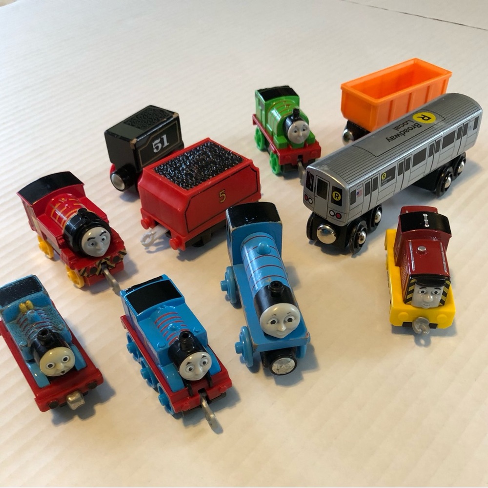 Thomas the Train play railroad toys. 10 pieces. Mixed Material.